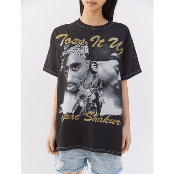 NEW UO | Tupac Shakur Toss It Up Tee | Medium - Picture 4 of 4